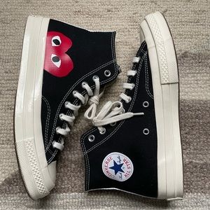 SOLD - Converse x COMME DES GARÇONS PLAY Sneaker in Size 8M/10W